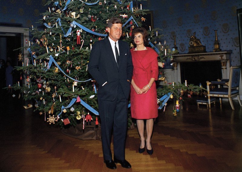 Evo zašto je božićno drvce Jackie Kennedy i dalje hit među dizajnerima