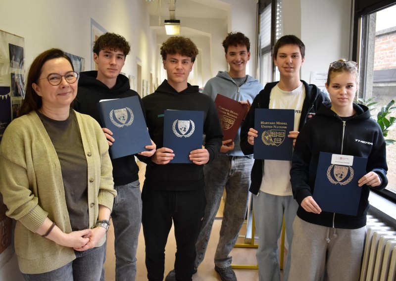 Zagrebački gimnazijalci osvojili nagradu na Harvardu
