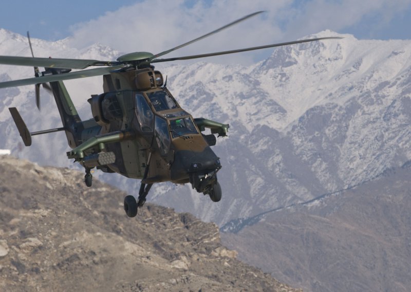 Ukrajini stižu helikopteri s drugog kraja svijeta: Evo koji prvi zapadni saveznik će ih donirati