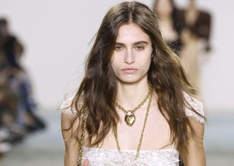 Prekopajte ormare: Opet se nose torbice koje su bile hit u 90-ima