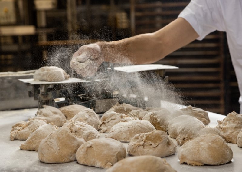 Zašto je kruh i dalje kralj stola? Psihologija hrane koju realno - svi volimo