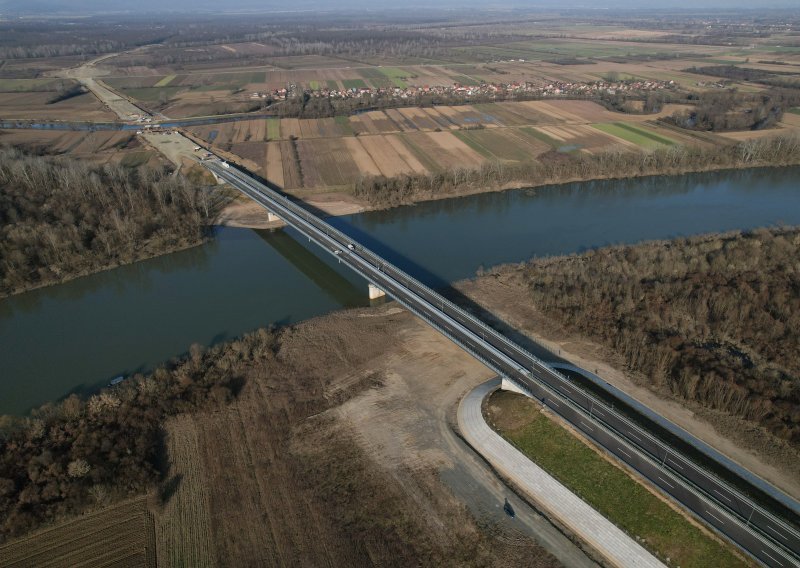 Godinama se čeka granični prijelaz kod Gradiške, trebao je biti otvoren sutra, sada stiže hladan tuš