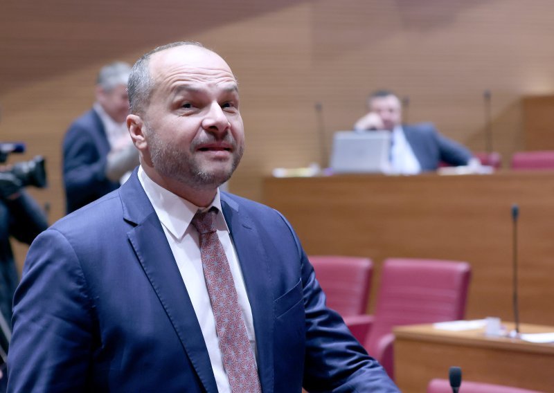 Hajdaš Dončić: HDZ-ovci su prekršili deset Božjih zapovijedi i odrekli se Tuđmana