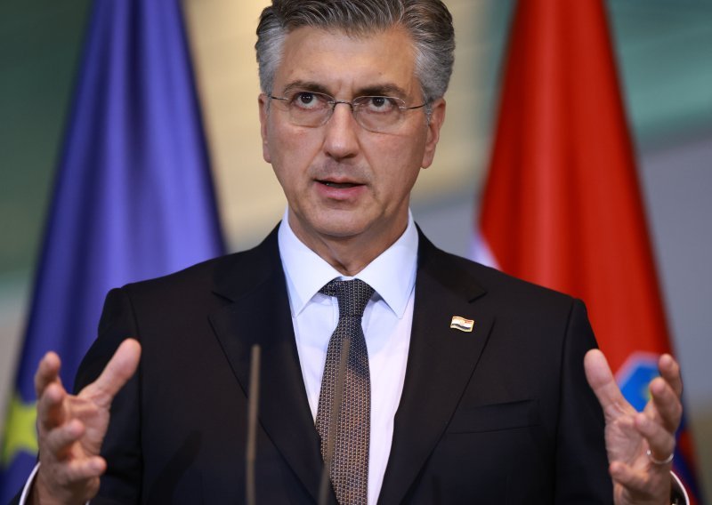 Plenković ušao u BiH preko novog GP-a Gradiška koji još nije ni otvoren