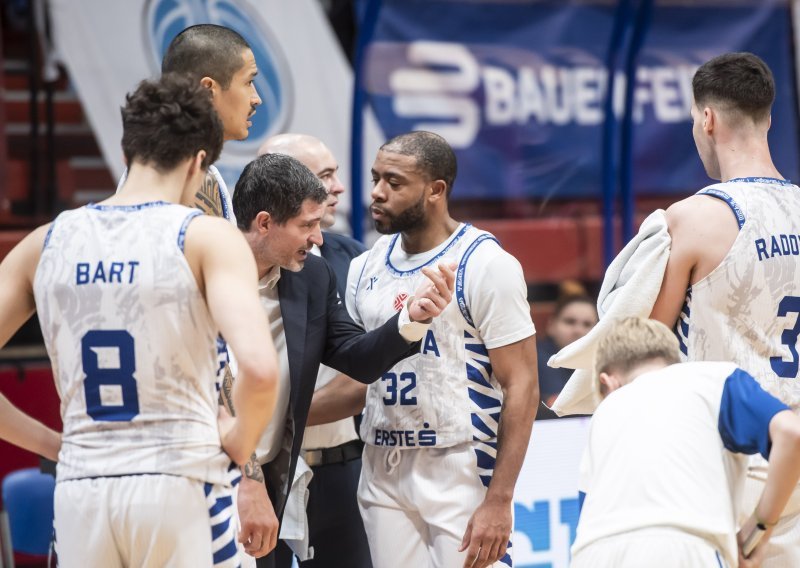 Dinamo 'masakrirao' Cibonu u drugoj četvrtini, ali ni to mu nije bilo dovoljno. Pogledajte sažetak