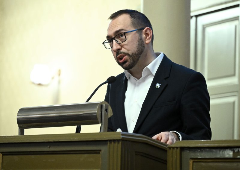 Tomašević: Unatoč inflaciji u zadnjih pet godina nismo dizali cijene komunalnih i javnih usluga