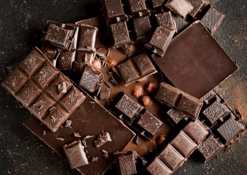 Dobre vijesti za ljubitelje slatkog: U tamnoj čokoladi otkriven je spoj koji - produljuje život