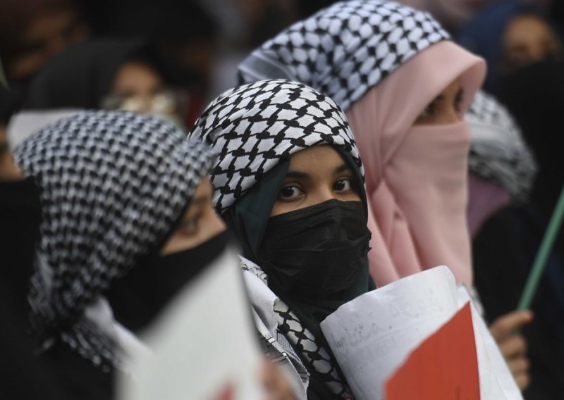 U Austriji usvojena zabrana hidžaba u školama: 'To seksualizira djevojčice'