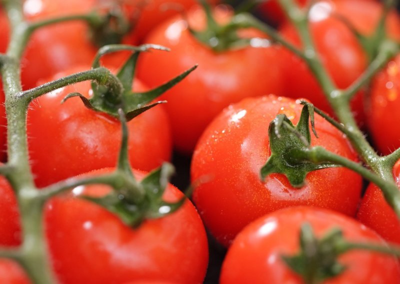 Povlače se cherry rajčice, imaju povišenu razinu pesticida