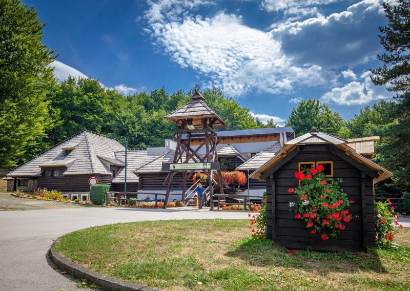Lička kuća i Black River - gastronomske oaze u srcu Plitvičkih jezera
