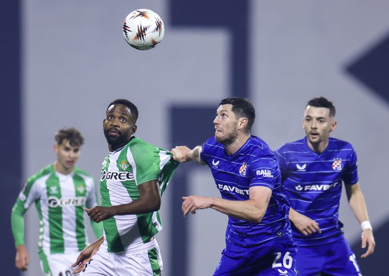 Pogledajte kako je Dinamo nesretno primio gol protiv Betisa, a onda i još jedan