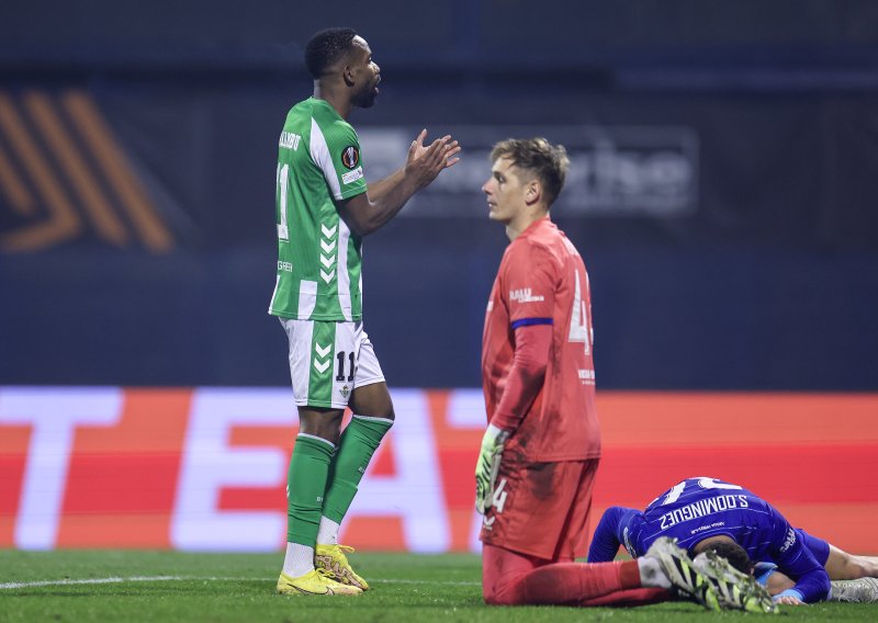 Pogledajte neshvatljiv potez Dinamovog golmana; i komentator ostao u nevjerici