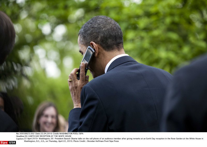 Obama ne smije koristiti iPhone!