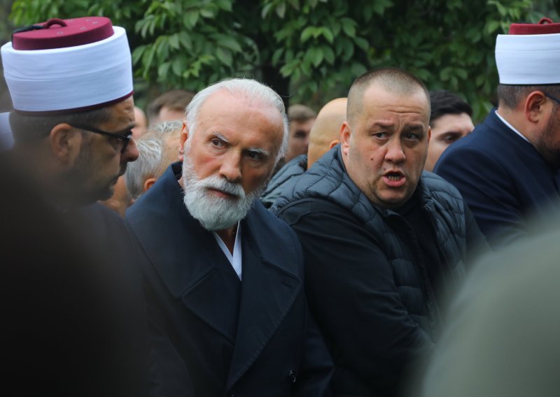 Sin Halida Bešlića se obratio javnosti dva mjeseca nakon očeve smrti