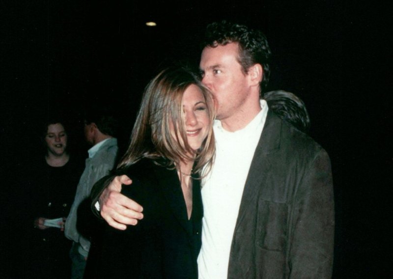 Nekad je bio tiha patnja milijuna žena: Bivšeg dečka Jennifer Aniston danas bi jedva prepoznali