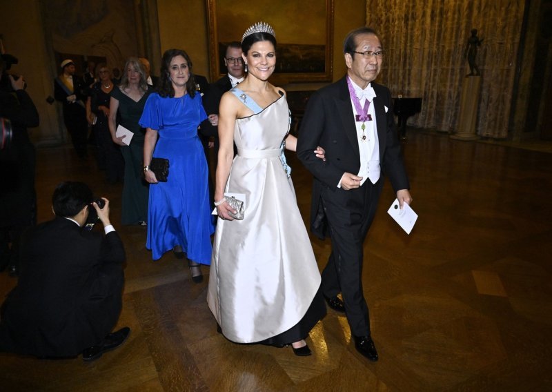 Švedska princeza sve je zadivila u majčinoj haljini staroj 30 godina