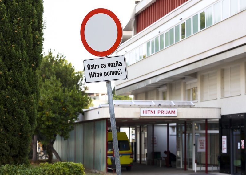 Raste broj oboljelih od gripe, splitski KBC ograničio posjete u svim bolnicama