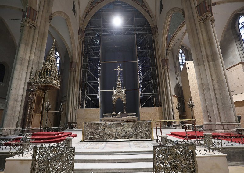 Za Božić ponovno otvara vrata: Pogledajte kako izgleda obnovljena zagrebačka katedrala