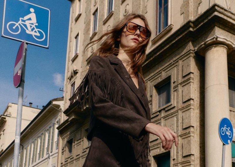 Čizme do koljena pokorile su modnu scenu i ove zime: Zara ima neodoljive modele do 50 eura