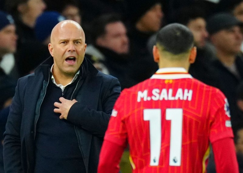 Dramatičan dan na Anfieldu; Slot će razgovarati sa Salahom o njegovu statusu u klubu