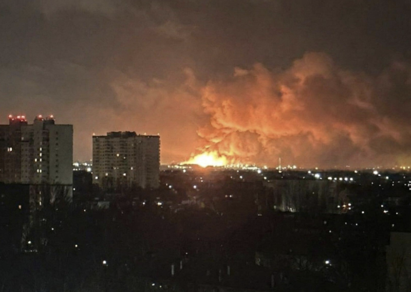 Strateška ruska rafinerija u plamenu nakon ukrajinskog udara: Napali su više regija