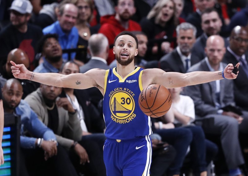 Nevjerojatni Steph Curry srušio rekord Michaela Jordana