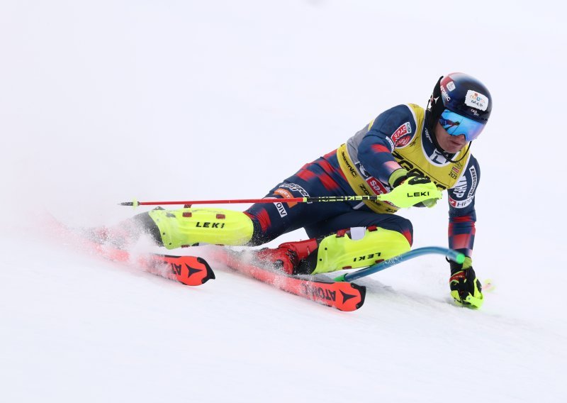 Zubčić u velikom zaostatku za vodećim nakon prve veleslalomske vožnje