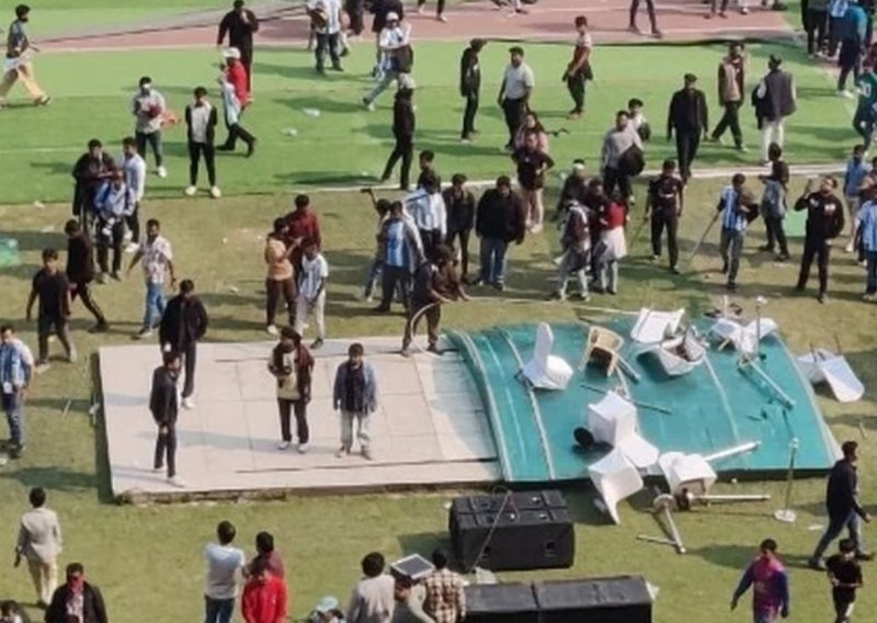 Lionel Messi izazvao kaos u Indiji: Pogledajte kako su bijesni navijači demolirali stadion