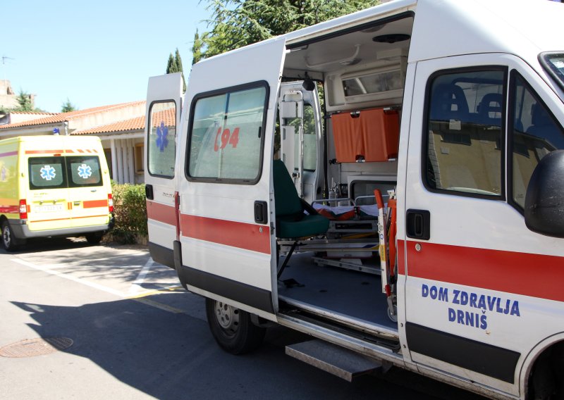 Pobuna u Drnišu zbog liječnika iz Irana: 'Uključio je ChatGPT da se ne osramoti'