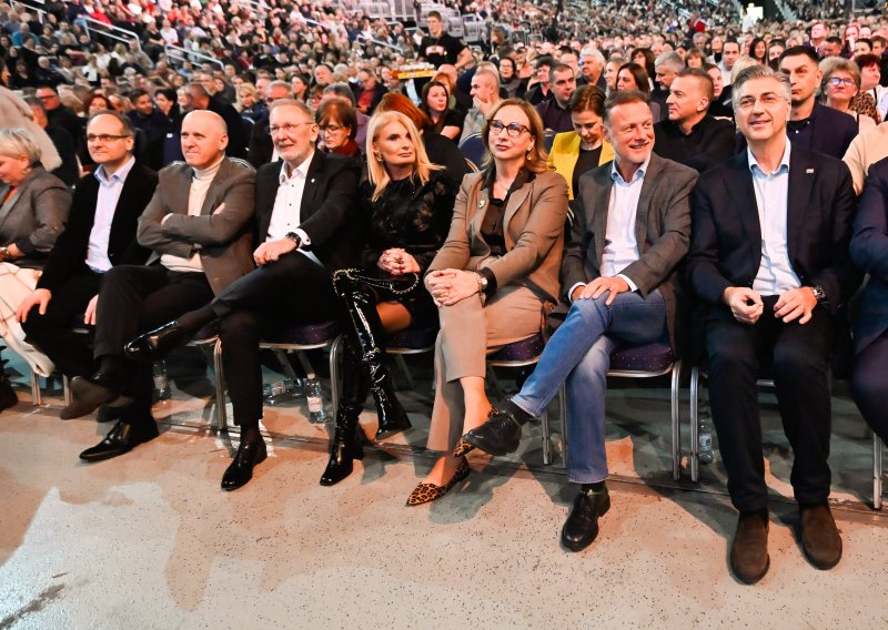 Plenković, Jandroković, Božinović... Pogledajte tko je sve bio na koncertu klape Intrade