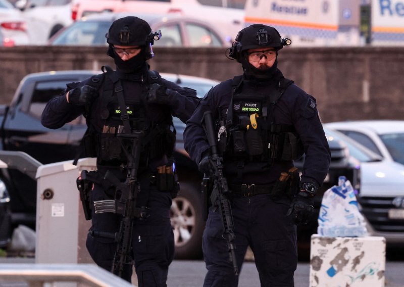 Policija optužila preživjelog napadača za terorizam i 15 ubojstava u Sydneyu