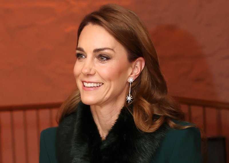 Dirljiv prizor: Kate Middleton ostavila je rukom napisanu poruku i sve ganula do suza