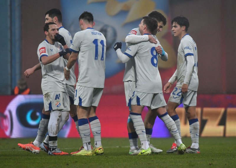 Dinamovi navijači žestoki u kritikama: Ne znaš koji je gori, a njega više ne uvodite