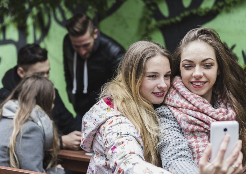 Internet zatrpan AI sadržajem, a korisnici zasićeni: Online svijet bi u 2026. mogao doživjeti preokret