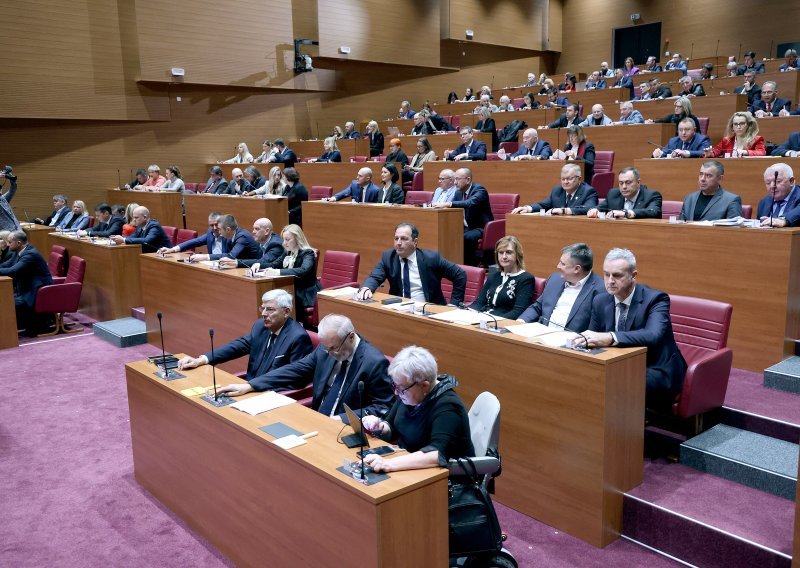 Izglasani kontroverzni Bačićevi zakoni: Oporba najavljuje ocjenu ustavnosti i referendum