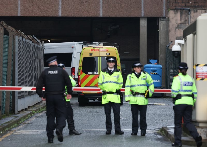 Policija u Škotskoj udarila na pirate: Upadali po kućama i otimali ilegalne prijamnike