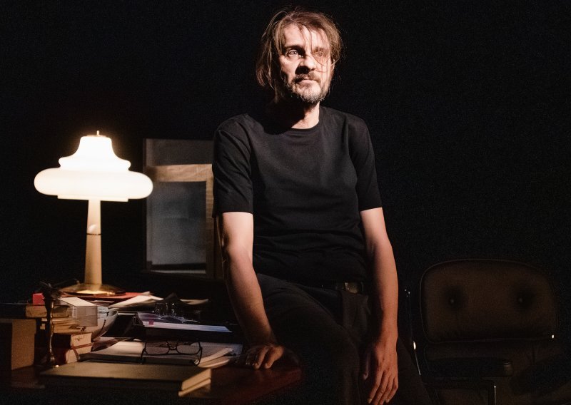 Nova predstava Tene Štivičić: Kiselina toksičnog maskuliniteta rastočena je do kraja. Više ne ide