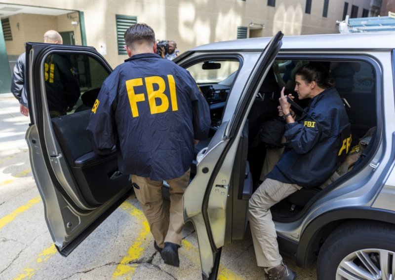 FBI tvrdi da je spriječio bombaški napad na Los Angeles