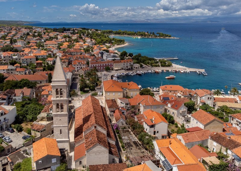 Drama zbog murala na Braču: 'Za dom spremni' dignuo i policiju na noge