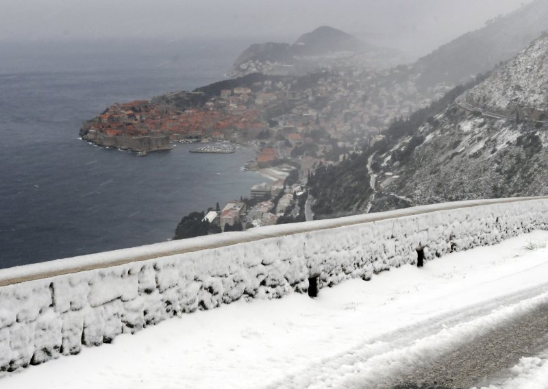 Snijeg zabijelio Dubrovnik