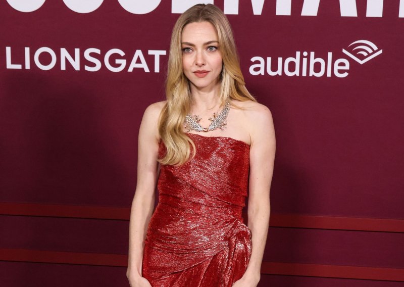 S hrabrim detaljem: Ovo je jedna od najboljih verzija crvenih haljina u posljednje vrijeme