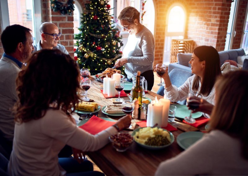 Mit o blagdanskom debljanju: Znanstvenici otkrili pravu istinu o kilogramima