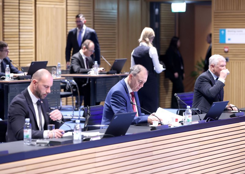 Mijenjaju se pravila za radnike izložene azbestu, proširuje se pravo na novčanu naknadu