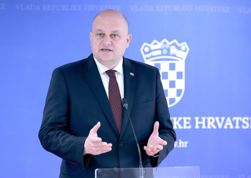 U Vladi se slavi: Ministar Šušnjar dobio četvrto dijete, poznato je i ime prinove