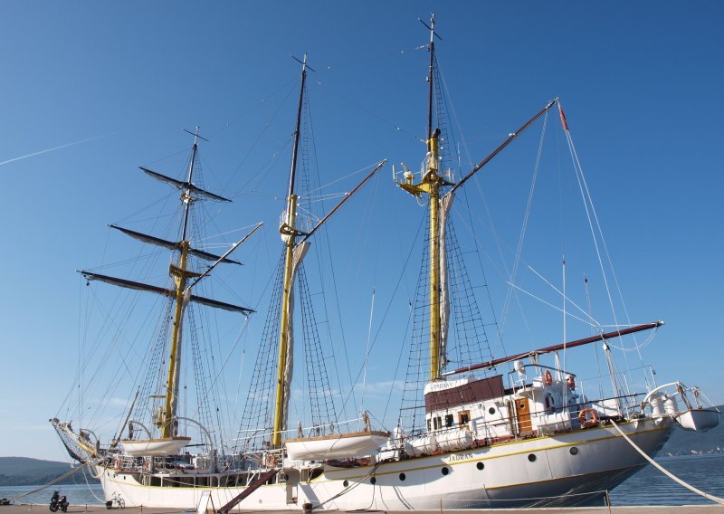 Vlada osnovala povjerenstvo za povrat školskog broda Jadran