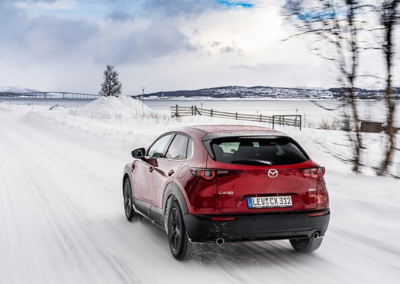 Mazda savjetuje kako vožnju po snijegu i ledu učiniti ugodnijim iskustvom