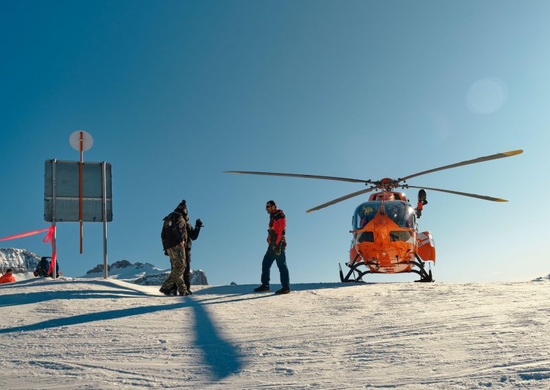 Talijanski biznismen ponovno sletio helikopterom usred skijališta: Navukao skije i nestao