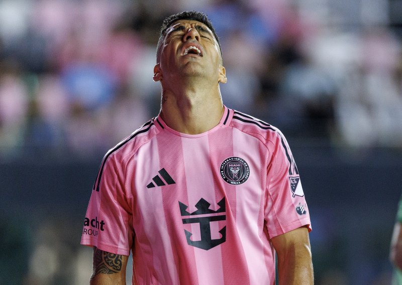 Luis Suarez ne posustaje; potpisao novi ugovor i igrat će barem još jednu godinu