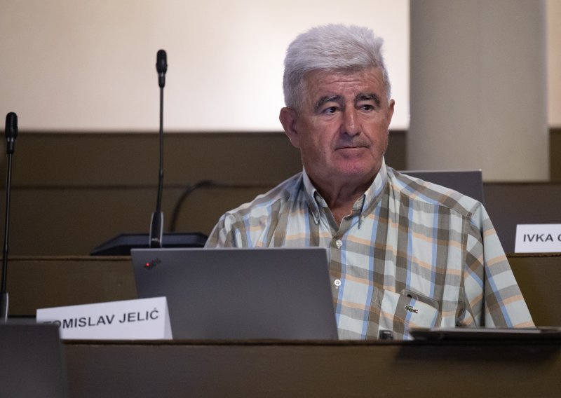 Jelić zatražio da se Bandićev grob uredi o trošku Zagrepčana