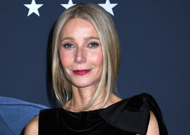 Trend koji je sve popularniji: Još jedna slavna ljepotica ponosno prigrlila svoje sijede